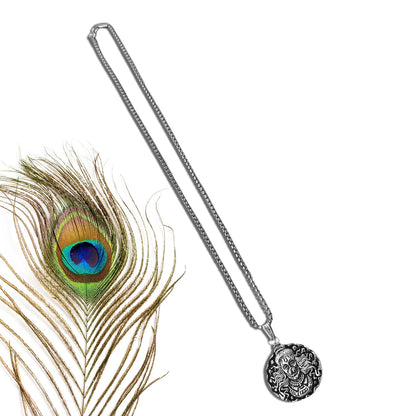 Elegant Hanuman locket chain, suitable for daily wear.